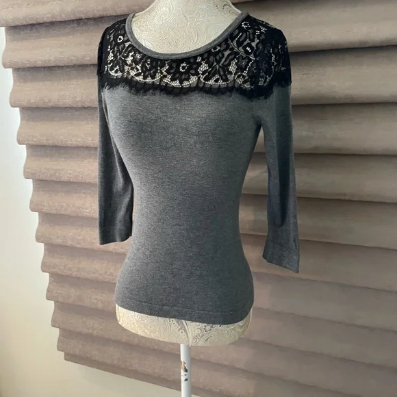 Express Sweater Gray Black Lace Trim 3/4 Sleeve Size XS - Picture 5 of 12